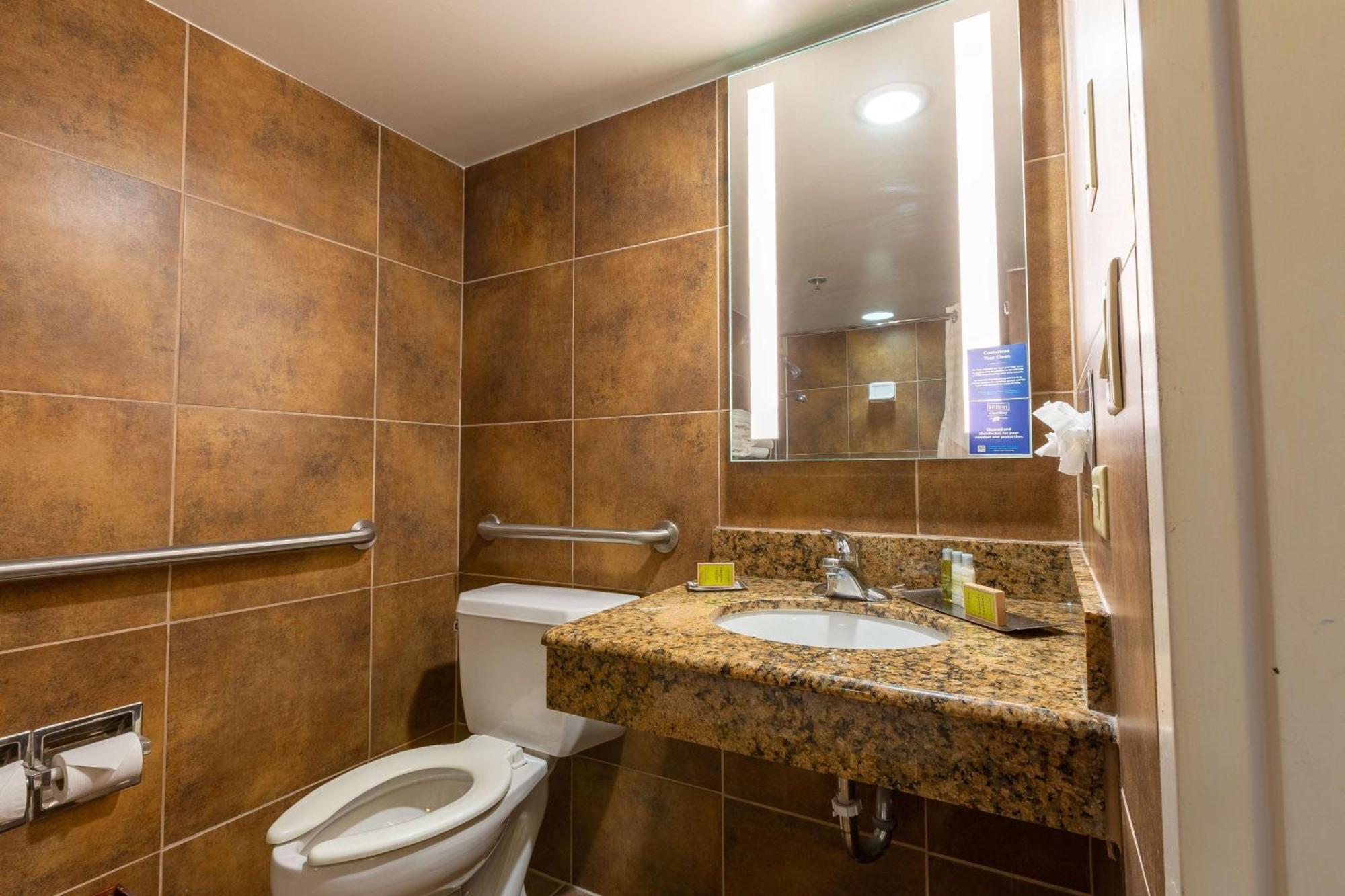 Doubletree By Hilton Dallas/Richardson Buitenkant foto
